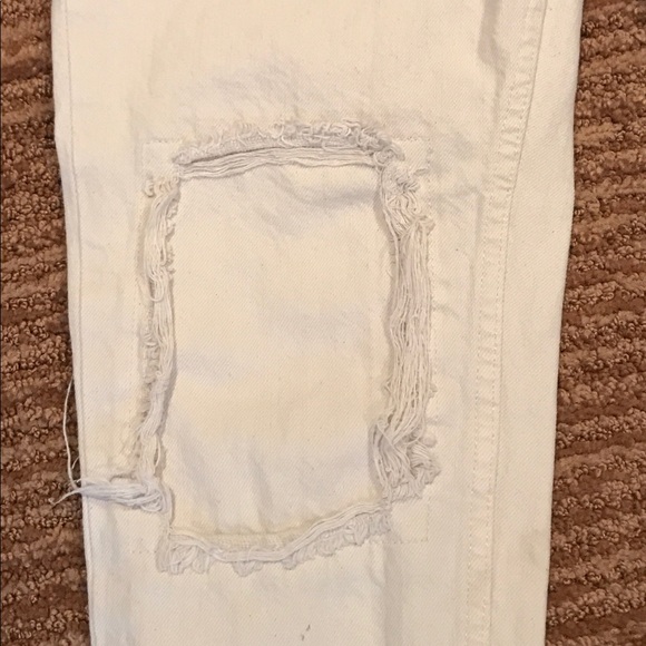 Off white BDG UO boyfriend jeans 26 with patches - Picture 3 of 7